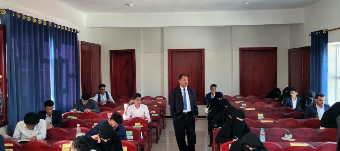 زيارة رئيس الجامعة لقاعات الإمتحانات